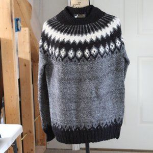 MILAGROS IMPORTS - ALPACA/WOOL SWEATER - MADE IN PERU M